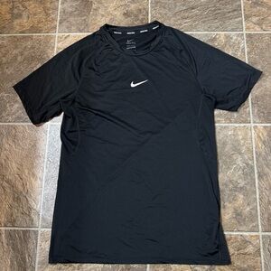 Nike Pro Dri-Fit Short Sleeve Shirt Men's Black Used Size Medium